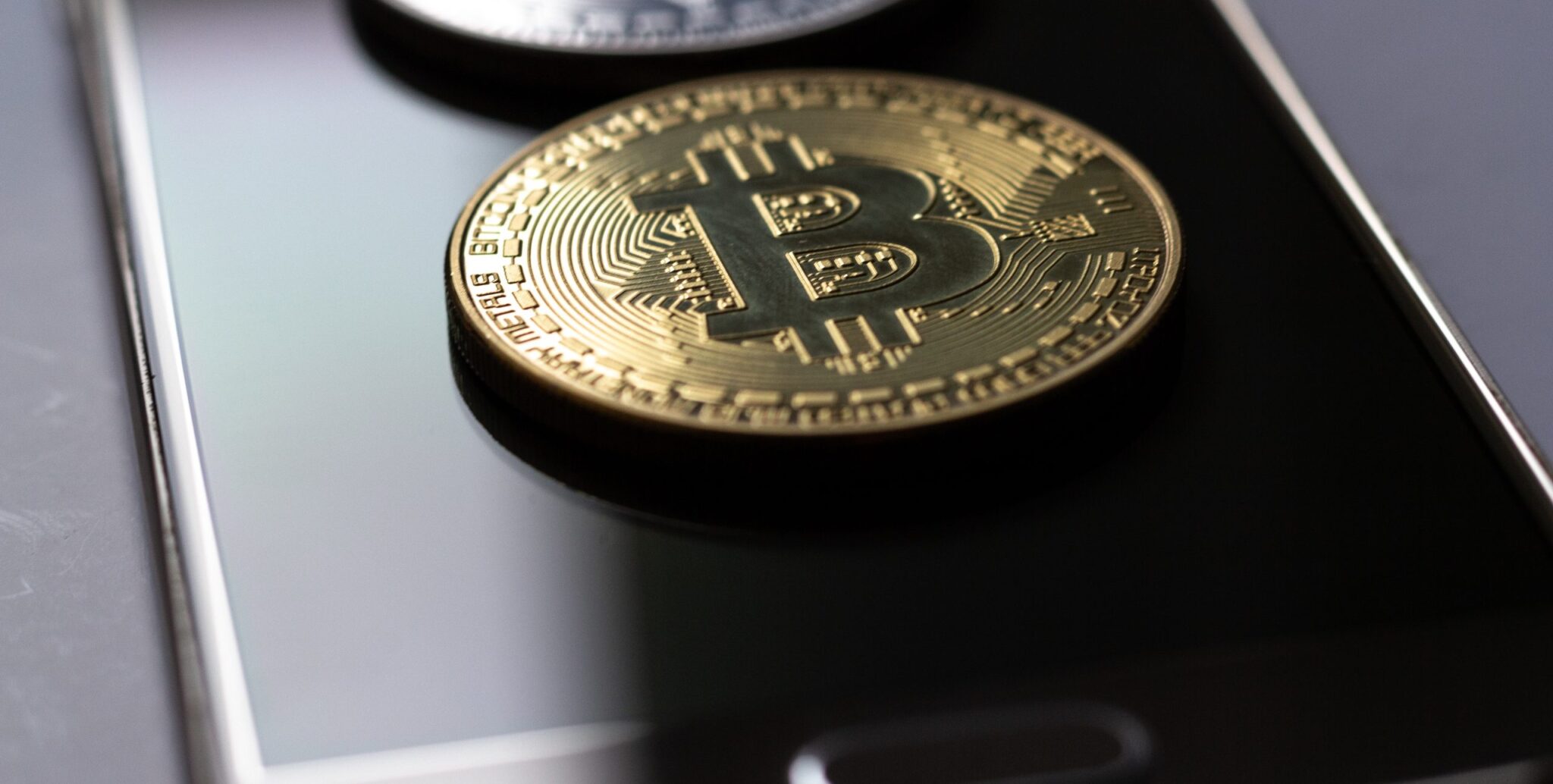 Hot Wallet vs Cold Wallet