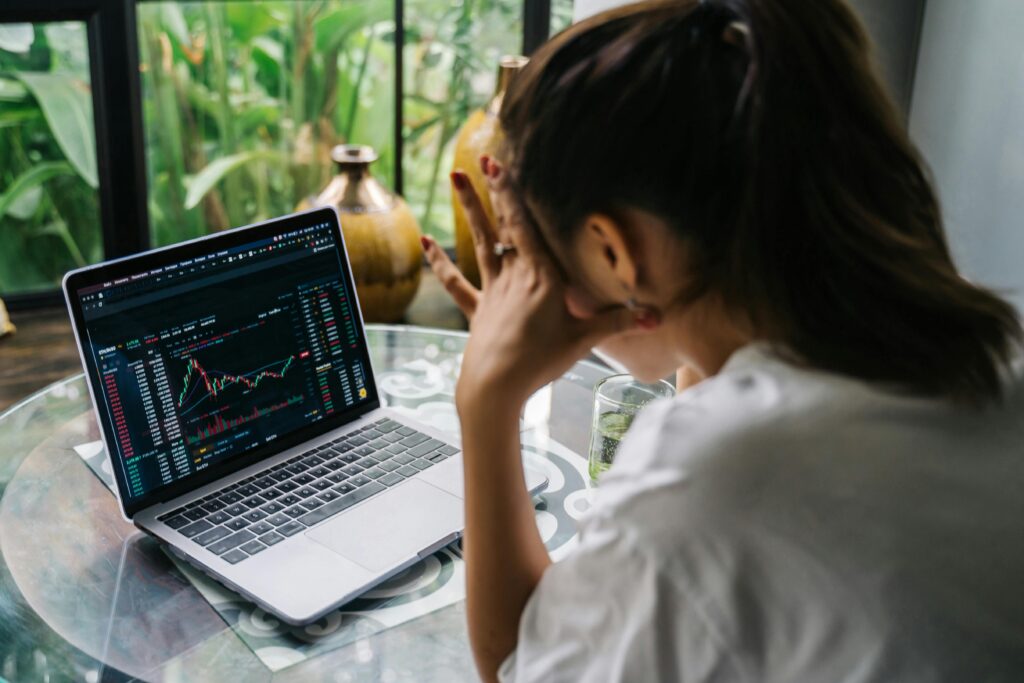 Studying chart to Avoid Crypto Fraud